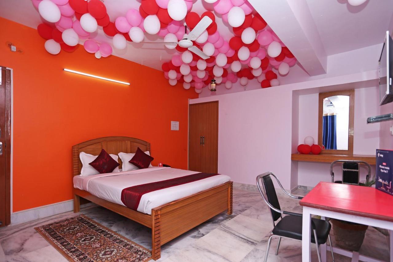 פאטנה Oyo 10994 Hotel Luxury Inn מראה חיצוני תמונה