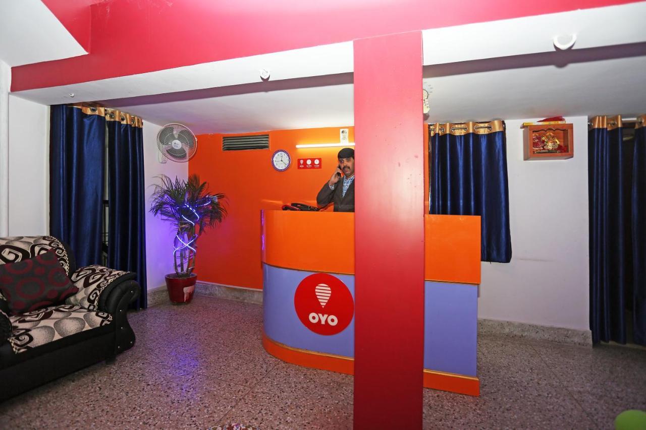 פאטנה Oyo 10994 Hotel Luxury Inn מראה חיצוני תמונה