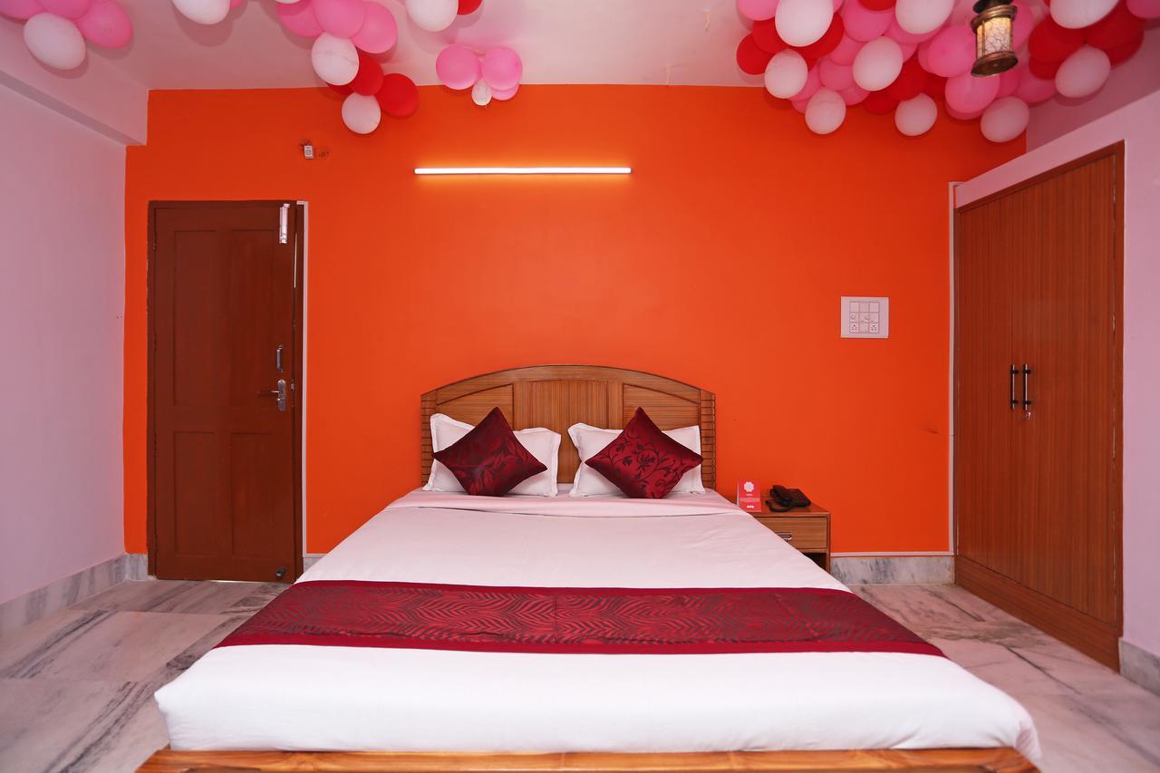 פאטנה Oyo 10994 Hotel Luxury Inn מראה חיצוני תמונה