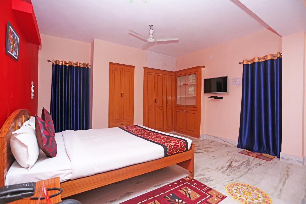 פאטנה Oyo 10994 Hotel Luxury Inn מראה חיצוני תמונה