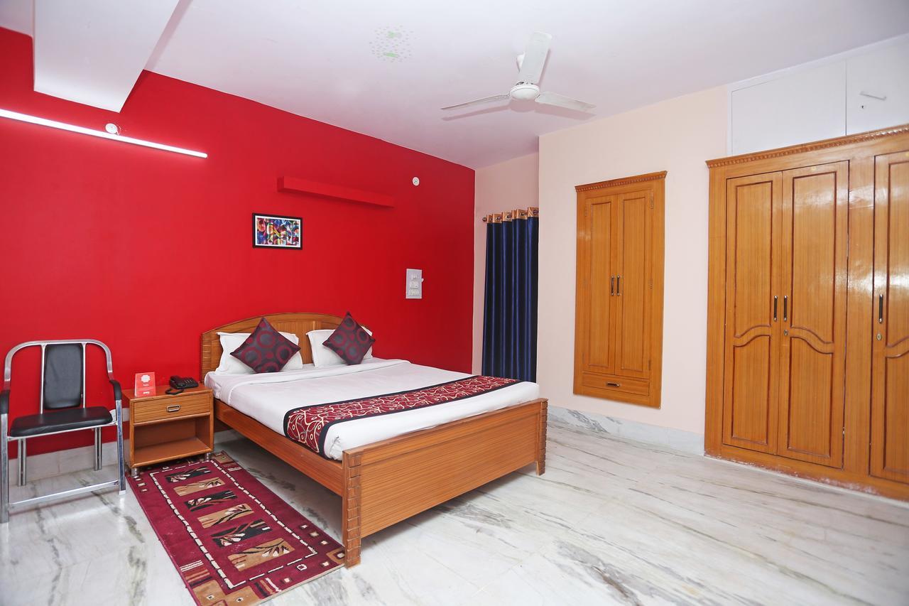פאטנה Oyo 10994 Hotel Luxury Inn מראה חיצוני תמונה