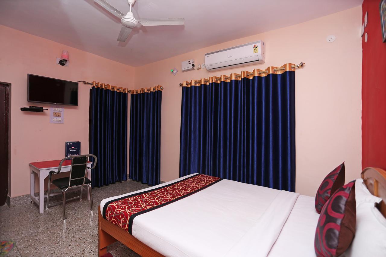 פאטנה Oyo 10994 Hotel Luxury Inn מראה חיצוני תמונה