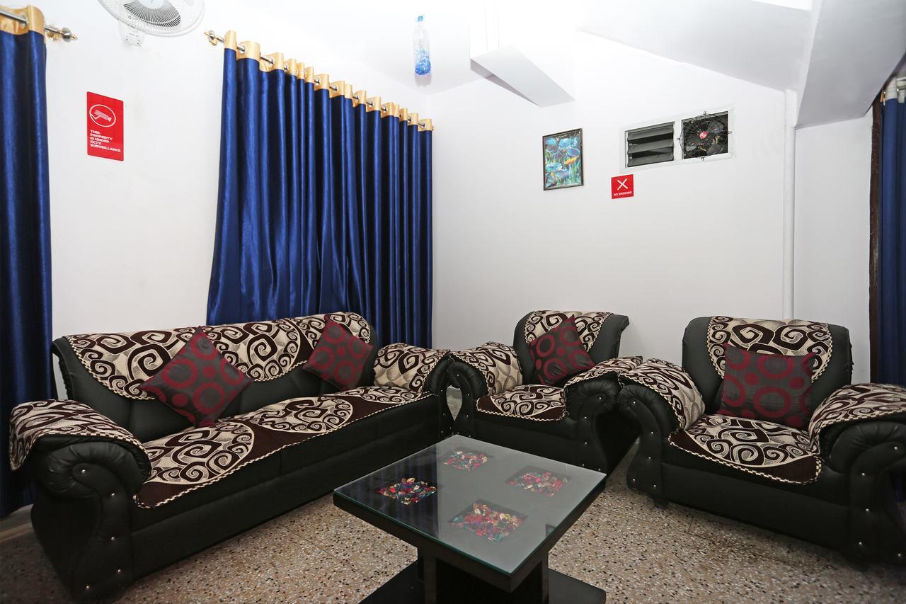 פאטנה Oyo 10994 Hotel Luxury Inn מראה חיצוני תמונה
