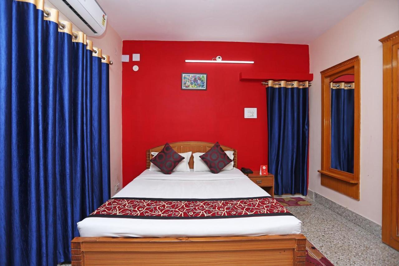 פאטנה Oyo 10994 Hotel Luxury Inn מראה חיצוני תמונה