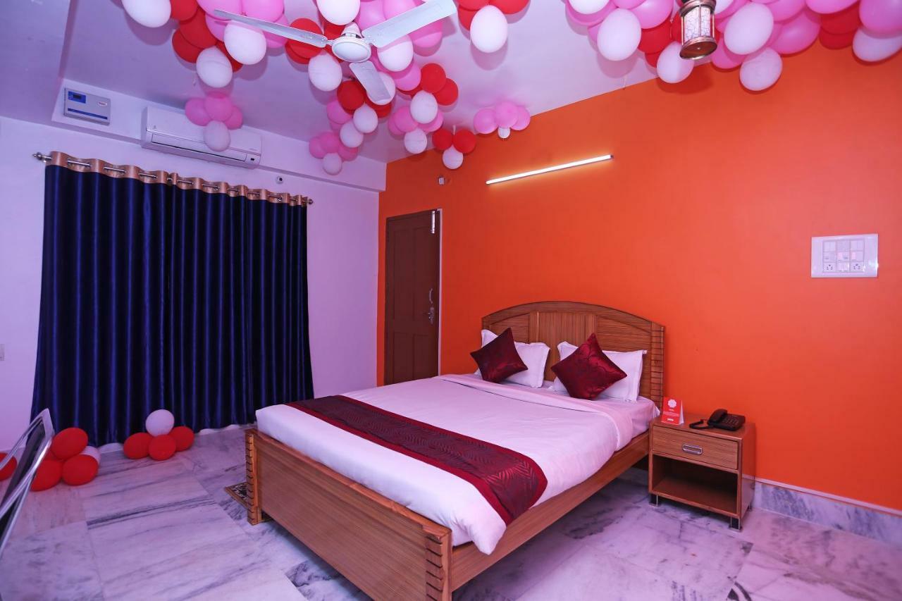 פאטנה Oyo 10994 Hotel Luxury Inn מראה חיצוני תמונה